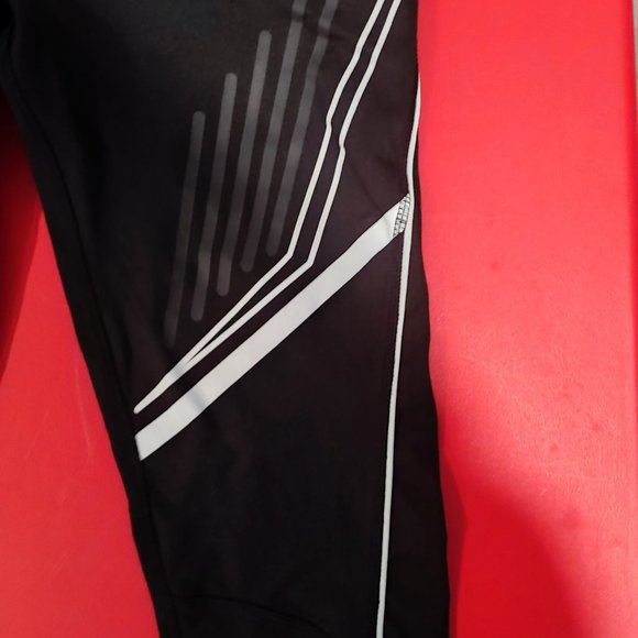 ACX Active 3/4 leggings black with graphic design women's size S - Picture 5 of 6